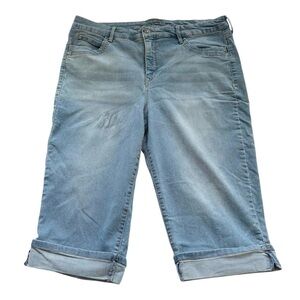 Gloria Vanderbilt Jean Shorts